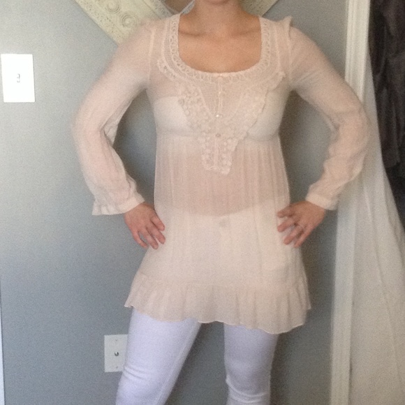 Lacey nude top