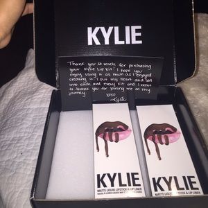 Kylie lip kit True Brown K
