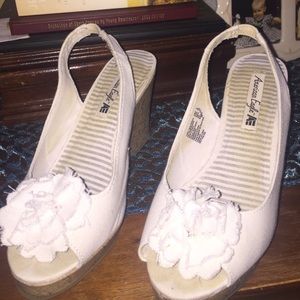 White wedges brand: American Eagle