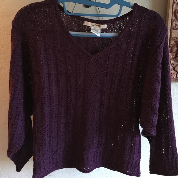 FREE PEOPLE sweater. Size Medium.