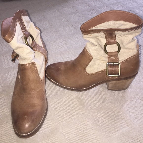 Short boots