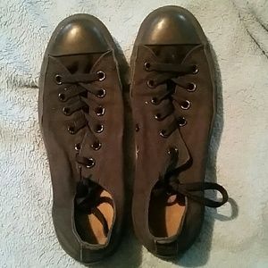 Black converse