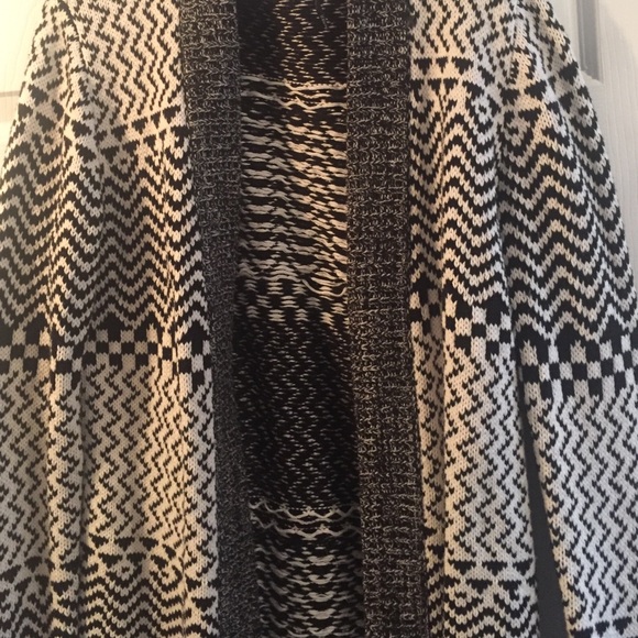 Like new worn once forever 21 sweater