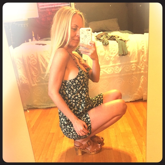 Brandy Melville Laurel Dress Green Floral Print