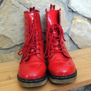 Red laced rain boots, size 7