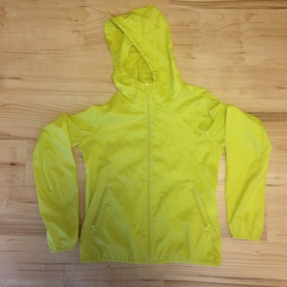 Uniqlo light weight pocketable parka