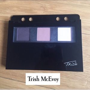 Trish McEvoy case with 6 eyeshadow colors