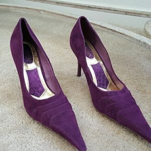 Pointy suede heels