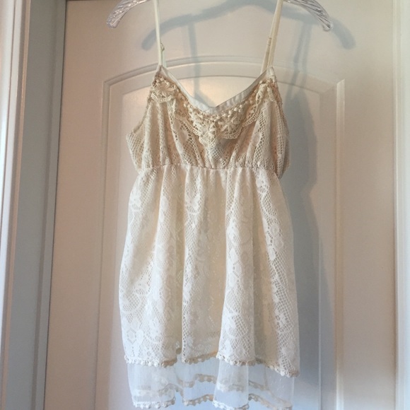 Cream Lace top! ✨