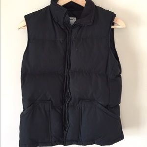 Black puffer vest