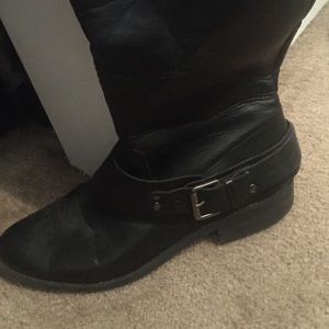 Jessica Simpson riding boots