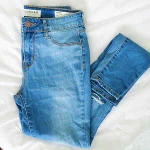 Light wash skinny jeans