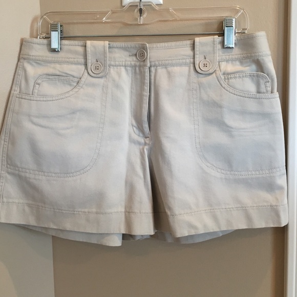 💥 LOFT Khaki Shorts 💥