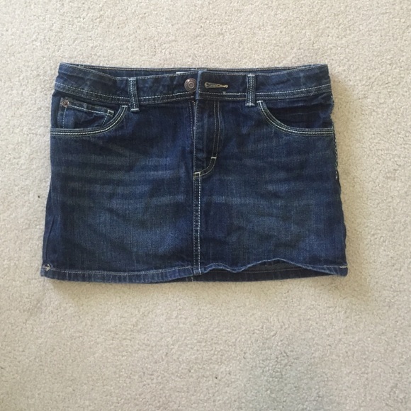 Super stylish jean skirt