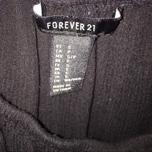 BUNDLE: Forever 21 Crop Tops (all small) - Picture 1 of 4