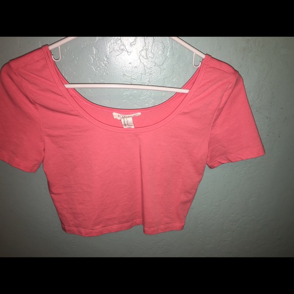 BUNDLE: Forever 21 Crop Tops (all small) - Picture 4 of 4