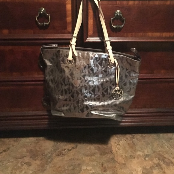 Metallic silver Michael Kors tote bag!