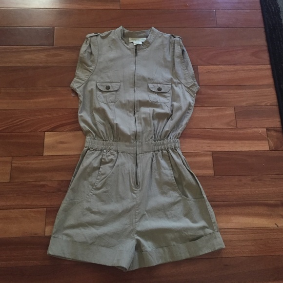 Urban Outfitters Pants - NWOT cream zip up romper