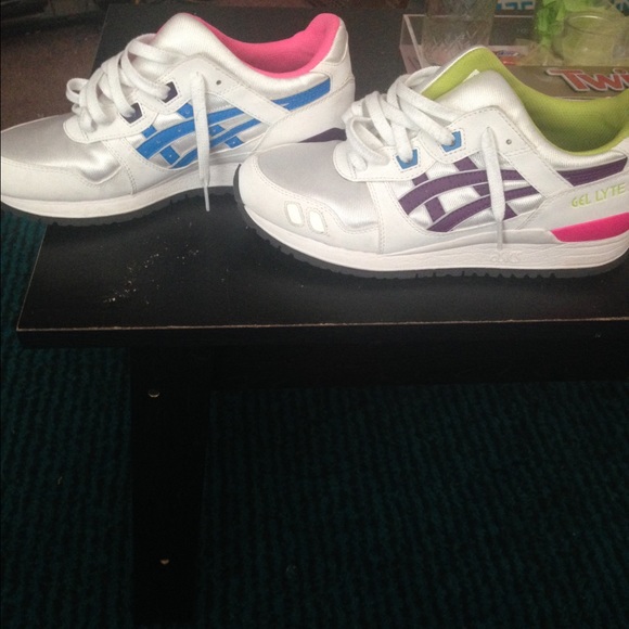 Multi color asics