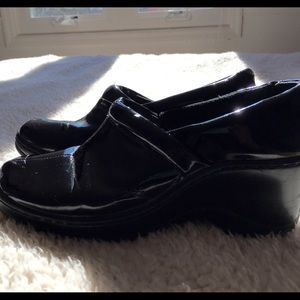 🔥SALE⚡️Shoes 2/$10 or 3/$12!!!