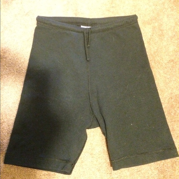Cute Black Shorts.Tie waist. 6" inseam.MUST BUNDLE