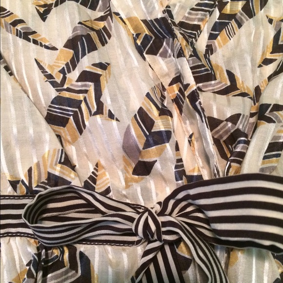 BCBG top - Picture 3 of 3