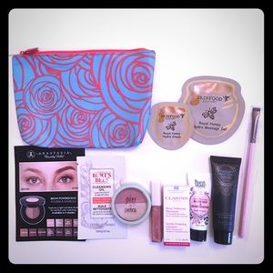 Makeup bag & deluxe samples from ipsy