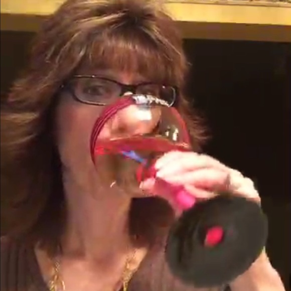 Posh N Sip 4/13. 408 viewers! TY🍷🎉❤️ - Picture 2 of 4