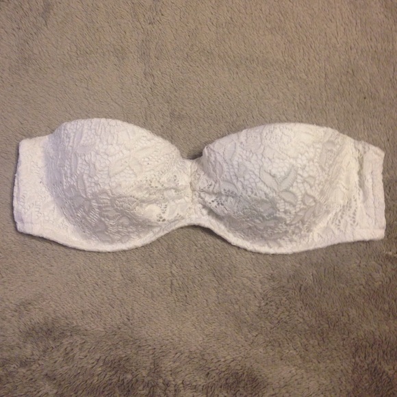 ☁️NWOT VS White Lace Swimsuit Top ☁️ - Picture 1 of 1