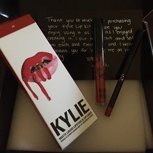 NEW Kylie Jenner lip kit! 💄