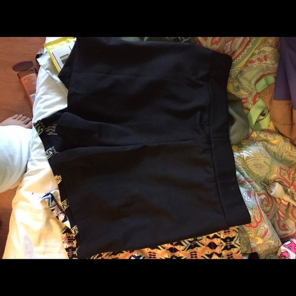 Skort - Picture 2 of 2