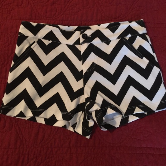 chevron shorts