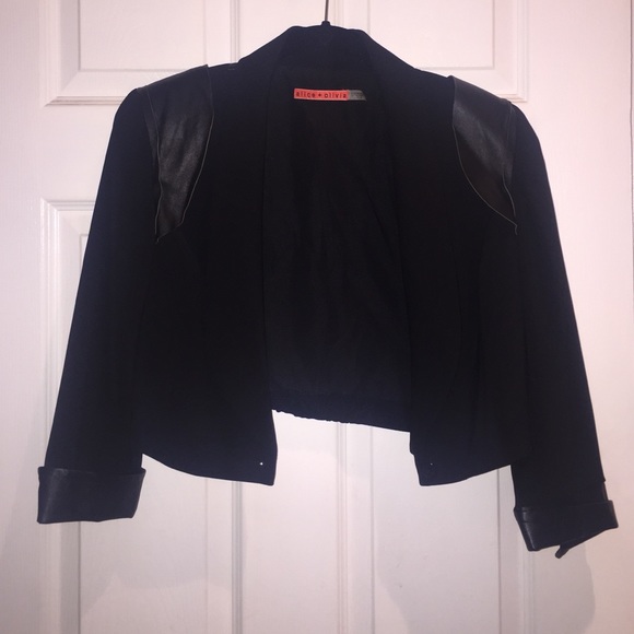 Price ⬇️ Alice + Olivia* Single Button* Blazer