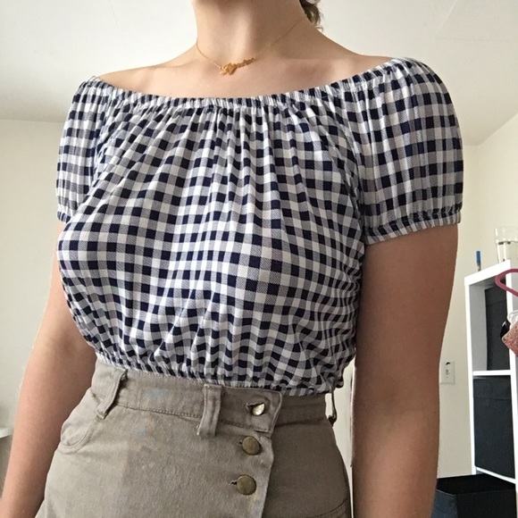SOLD // gingham crop top - Picture 3 of 3