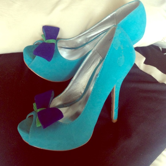 Rare! Stylish bow pumps!