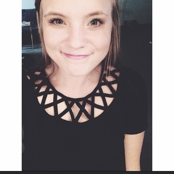 Meet your Posher, Carissa - Picture 1 of 1