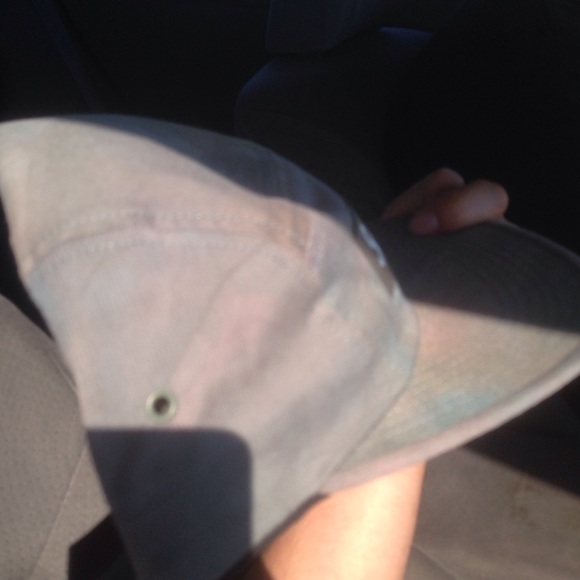 Supreme hat - Picture 3 of 3