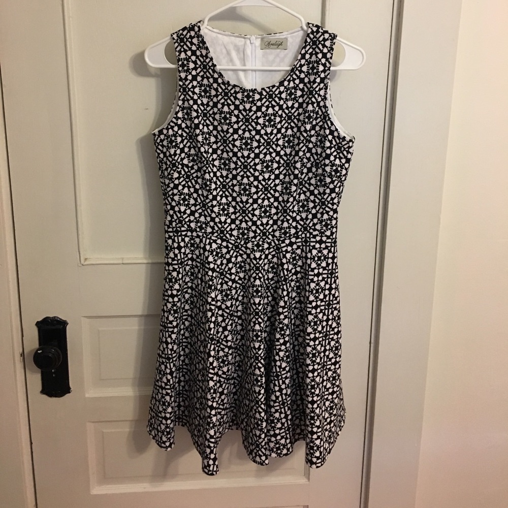 NWOT black & white Avaleigh dress