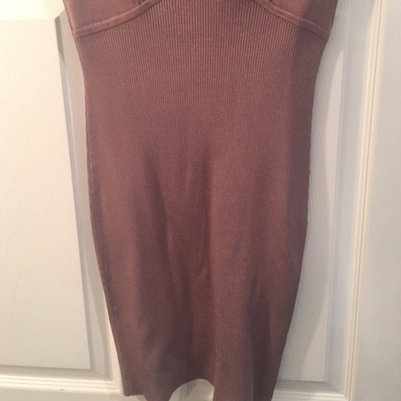 Tight Bebe dress - Picture 2 of 3