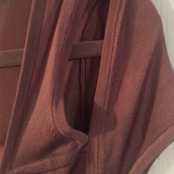 Tight Bebe dress - Picture 3 of 3