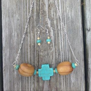 Necklace and earring set
