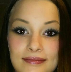 Meet your Posher, Lacey