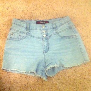 High-waisted blue light wash jeans