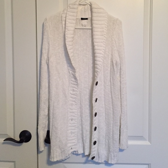 🔻Barely worn- white J.Crew cardigan sweater