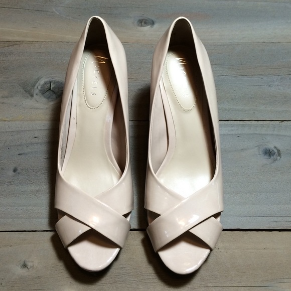 Nickels Jay Nude Pumps Sz 8M