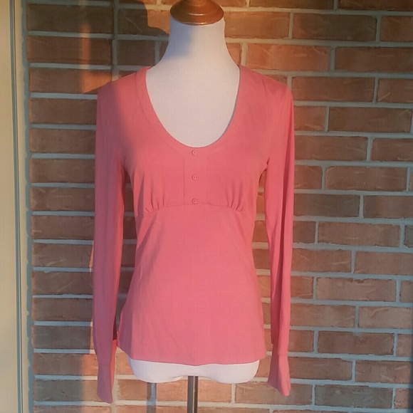 Ann Taylor Tops - Gorgeous Ann Taylor Loft top in Small
