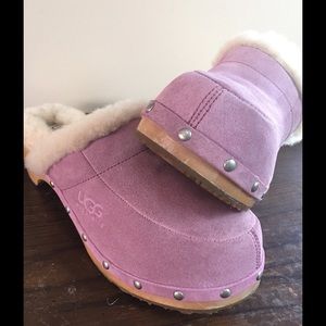 SWEET PINK UGG Clogs!  Sz W9