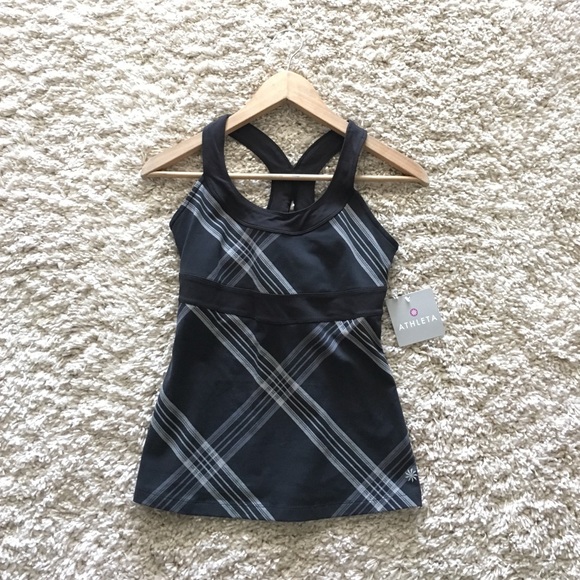New! Stylish & comfy Athleta workout tank!