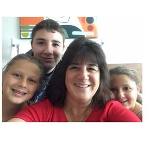 Meet your Posher, Suzanne