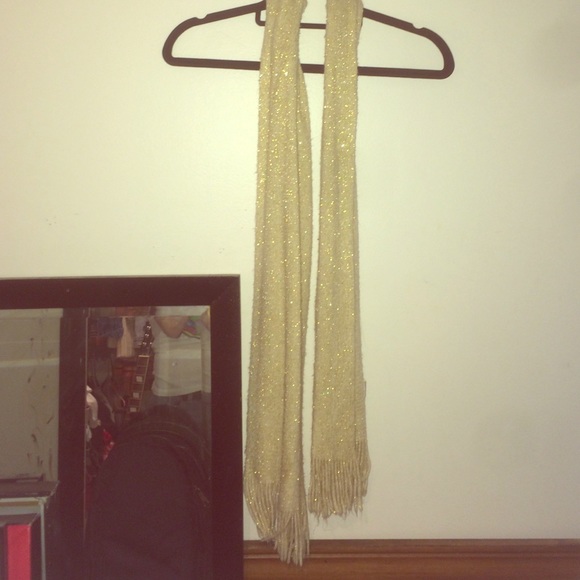 Gold sparkle scarf